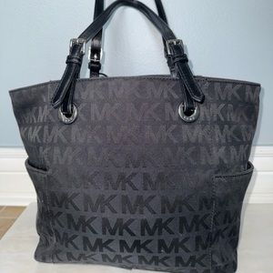 Michael Kors Jet Set tote